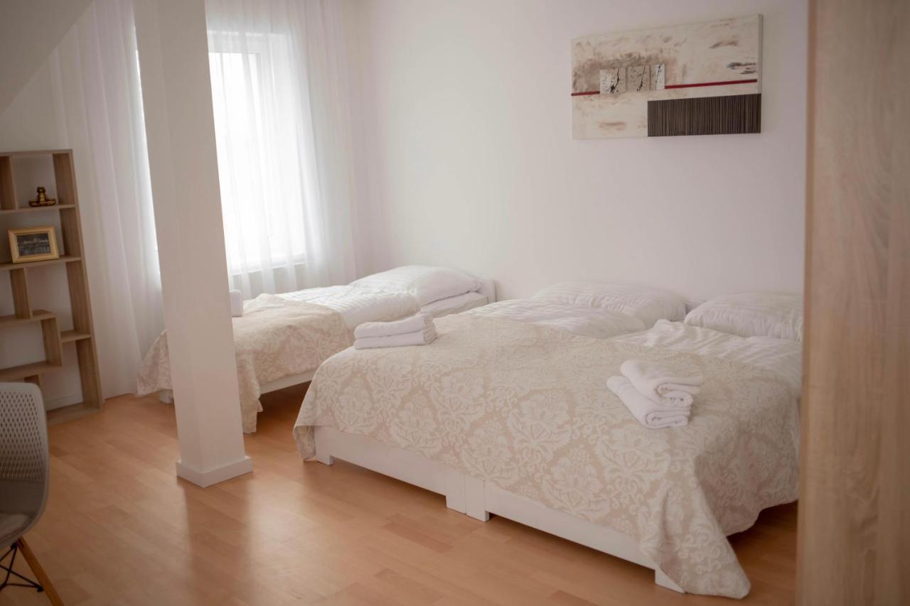 Ferienwohnung Rezidence Kbely - Free Parking Prag Exterior foto