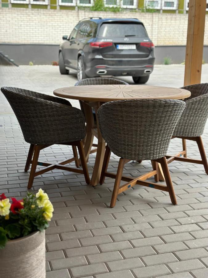 Ferienwohnung Rezidence Kbely - Free Parking Prag Exterior foto